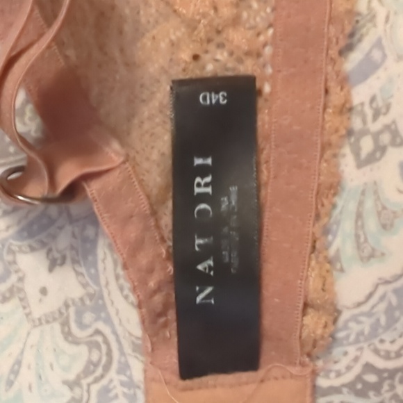 Lot Of 16 Bras. 13 are Natori. 3 are Victorias secret VGUC. All for only $60!!!! - Picture 16 of 17